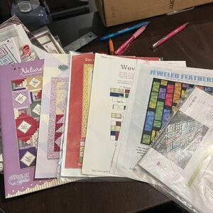 Lot of 11 Quilt Patterns & Magazines Wall Hangings‎ Modern & Traditional